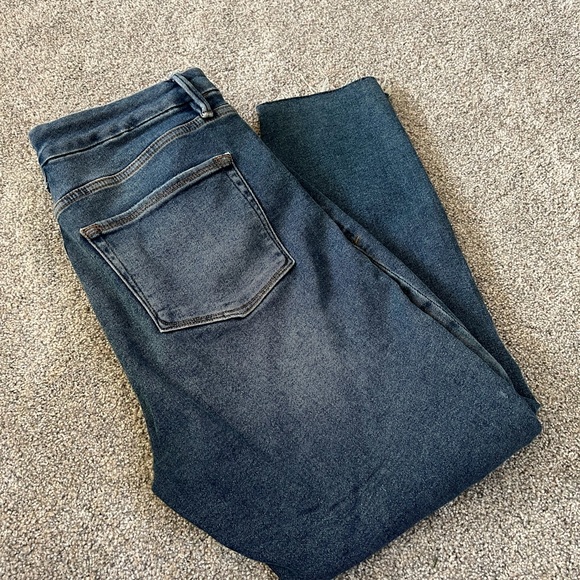 Good American - Good Waist Crop Raw Edge Distressed - Picture 7 of 7